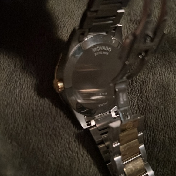 Two-Tone Movado Stratus Quartz Wristwatch - final price - Picture 4 of 4